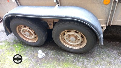 Lot 329 - 2000 IFOR WILLIAMS GG85G