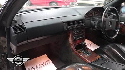 Lot 507 - 1990 MERCEDES 500SL-32 AUTO