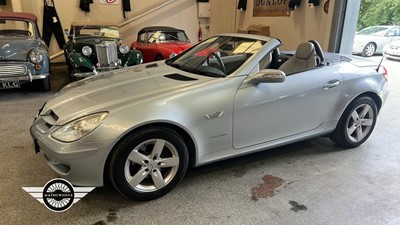 Lot 11 - 2005 MERCEDES SLK 200 KOMPRESSOR AUTO