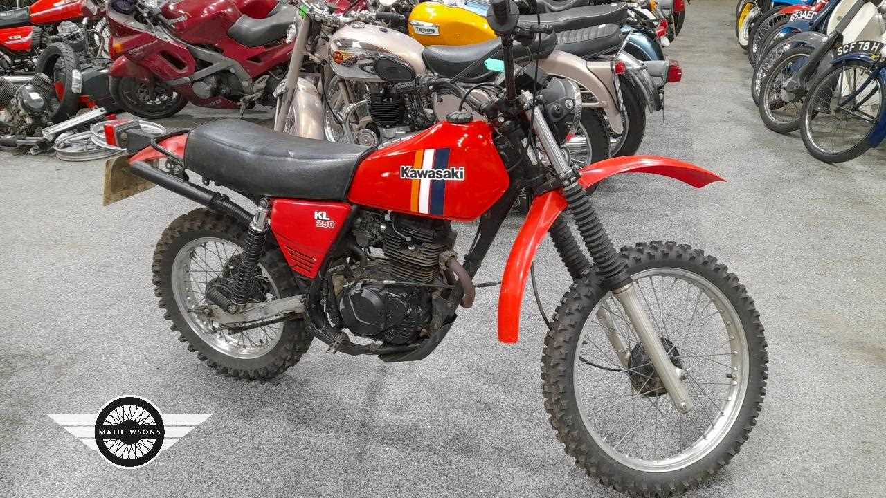 Lot 471 - 1981 KAWASAKI KL250