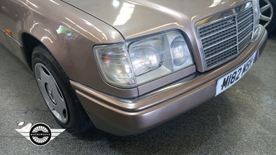 Lot 223 - 1994 MERCEDES E280 ESTATE