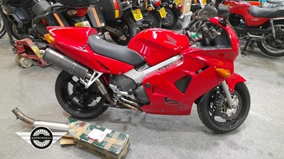 Lot 399 - 1999 HONDA VFR 800 FIX