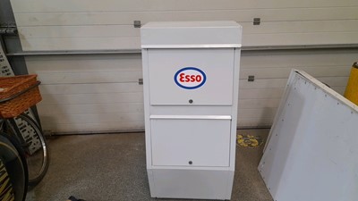 Lot 835 - GARAGE FORECOURT OIL CABINET