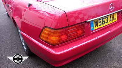 Lot 425 - 1994 MERCEDES SL280 AUTO