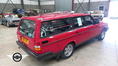 Lot 431 - 1989 VOLVO 240 DL