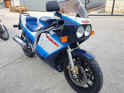 Lot 300 - 1986 SUZUKI GSXR1100G