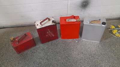 Lot 817 - 3 X 2 GALLON & 1 X 1 GALLON FUEL CANS