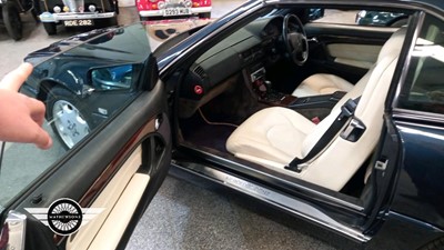 Lot 581 - 1996 MERCEDES SL 280 AUTO