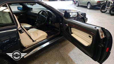 Lot 581 - 1996 MERCEDES SL 280 AUTO