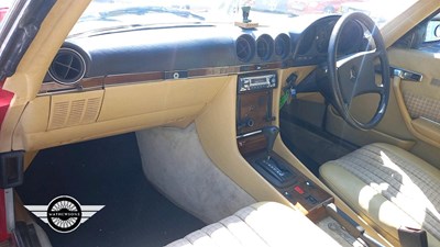 Lot 614 - 1983 MERCEDES 380 SL AUTO