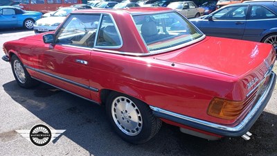 Lot 614 - 1983 MERCEDES 380 SL AUTO