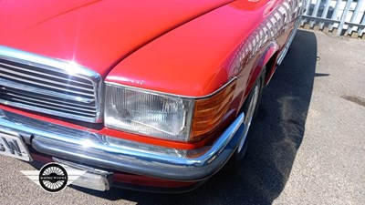 Lot 614 - 1983 MERCEDES 380 SL AUTO