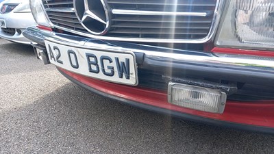 Lot 614 - 1983 MERCEDES 380 SL AUTO