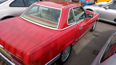 Lot 614 - 1983 MERCEDES 380 SL AUTO