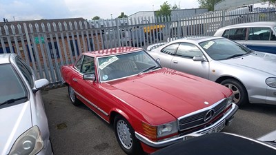 Lot 614 - 1983 MERCEDES 380 SL AUTO