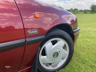 Lot 291 - 1995 VAUXHALL CAVALIER CLASSIC