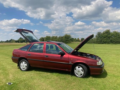 Lot 291 - 1995 VAUXHALL CAVALIER CLASSIC