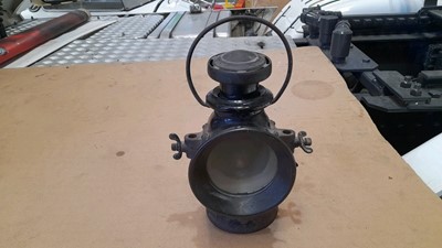 Lot 105 - OIL POWERED VEHICLE LAMP