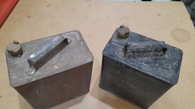 Lot 675 - 1X SHELL MEX & BP 2 GALLON PETROL CAN  1X SHELL MOTOR SPIRIT 2 GALLON PETROL CAN