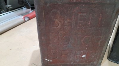Lot 675 - 1X SHELL MEX & BP 2 GALLON PETROL CAN  1X SHELL MOTOR SPIRIT 2 GALLON PETROL CAN
