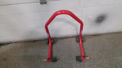 Lot 665 - MOTORBIKE PADDOCK STAND