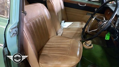 Lot 686 - 1960 MG MAGNETTE MK III