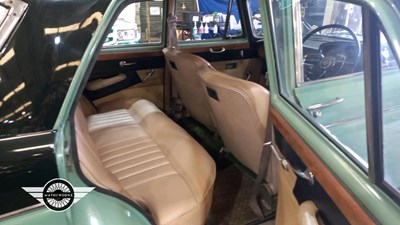 Lot 686 - 1960 MG MAGNETTE MK III