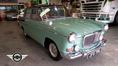 Lot 686 - 1960 MG MAGNETTE MK III