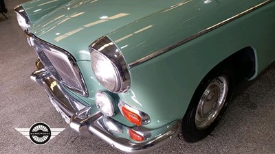 Lot 686 - 1960 MG MAGNETTE MK III