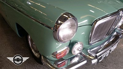 Lot 686 - 1960 MG MAGNETTE MK III