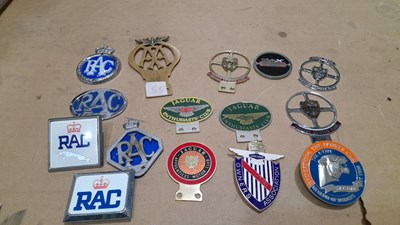 Lot 544 - ASSORTMENT OF JAGUAR/ RAC/AA BADGES