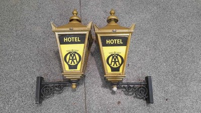 Lot 573 - PAIR OF PERIOD STYLE AA HOTEL WALL MOUNTED LIGHTS