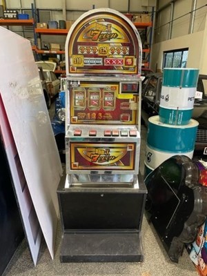 Lot 627 - BAR 7 SLOT MACHINE