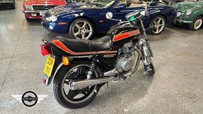 Lot 4 - 1981 HONDA CB250NB