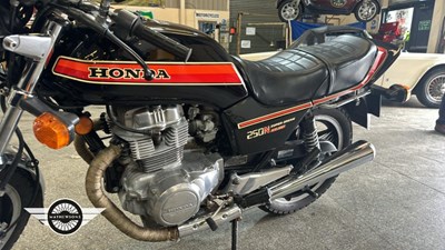 Lot 4 - 1981 HONDA CB250NB