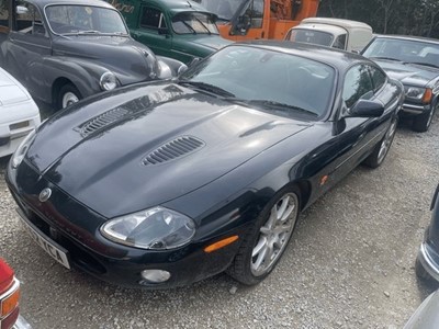 Lot 329 - 2002 JAGUAR XKR