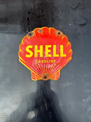 Lot 41 - ENAMEL SMALL SHELL SIGN