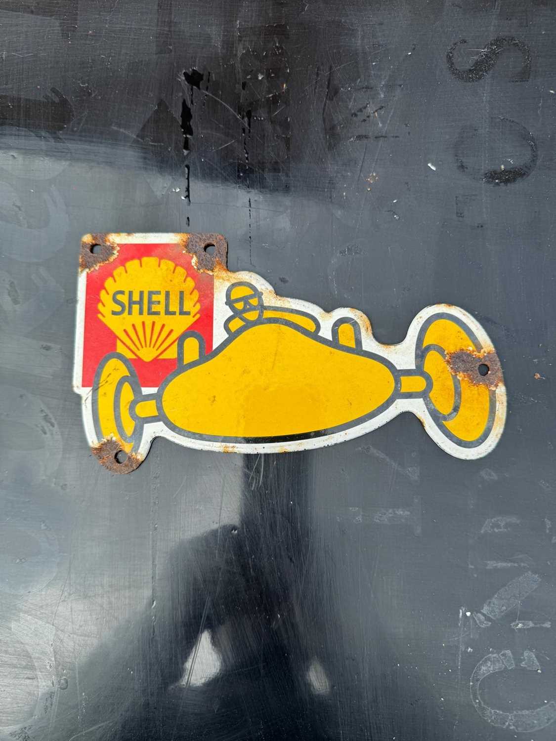 Lot 75 - ENAMEL SMALL SHELL SIGN 8
