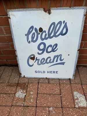 Lot 118 - ENAMEL WALLS ICE CREAM SIGN  24" X 21"