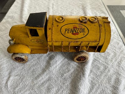 Lot 25 - TIN PLATE PENNZOIL LORRY  10" X 4"