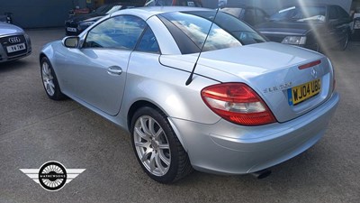 Lot 66 - 2004 MERCEDES SLK 200 KOMPRESSOR AUTO