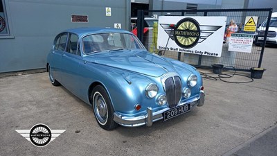 Lot 758 - 1964 DAIMLER V8 250