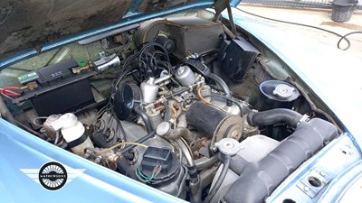 Lot 758 - 1964 DAIMLER V8 250