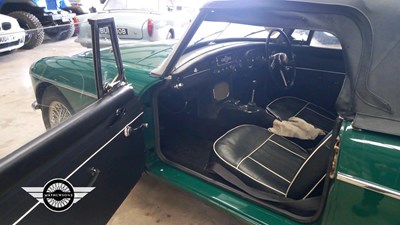 Lot 15 - 1966 MG B