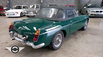 Lot 15 - 1966 MG B