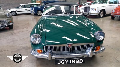 Lot 15 - 1966 MG B