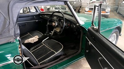 Lot 15 - 1966 MG B