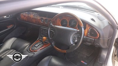 Lot 194 - 1998 JAGUAR XK8 COUPE AUTO