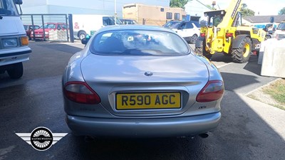 Lot 194 - 1998 JAGUAR XK8 COUPE AUTO