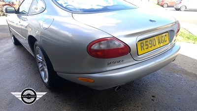 Lot 698 - 1998 JAGUAR XK8 COUPE AUTO